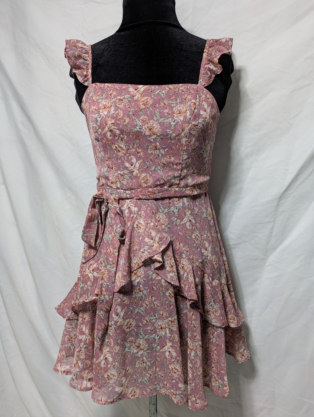BOHO Chic Mauve Floral Ruffle Mini Summer Dress Size Medium